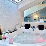 호텔 Akla Con Jacuzzi Santillana