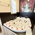 Akla Con Jacuzzi Santillana 호텔 산틸라나델마르