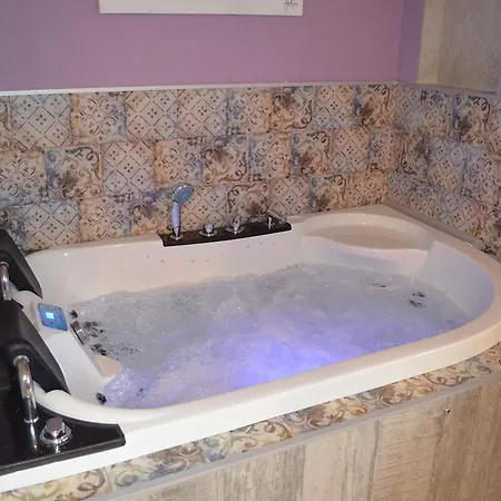 Akla Con Jacuzzi Santillana 3*