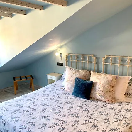 Szálloda Akla Con Jacuzzi Santillana 3*