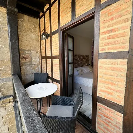 Hotel Akla Con Jacuzzi Santillana