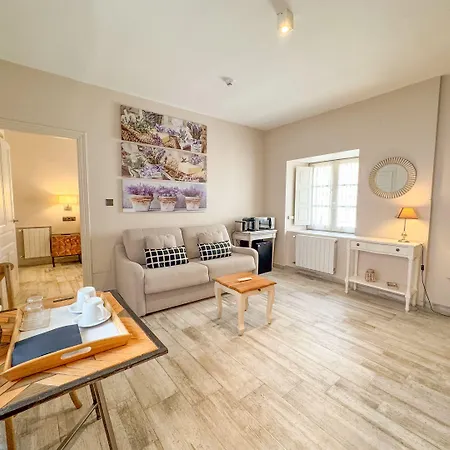 Akla Con Jacuzzi Santillana Santillana del Mar