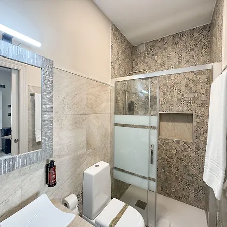 Akla Con Jacuzzi Santillana Szálloda 3*