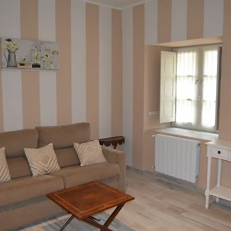 Hotel Akla Con Jacuzzi Santillana