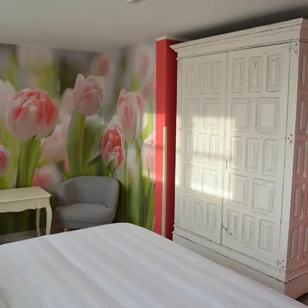 Hotel Akla Con Jacuzzi Santillana 3*