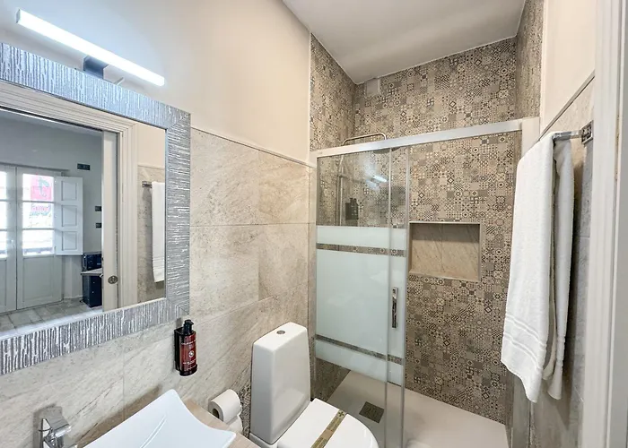 Akla Con Jacuzzi Santillana