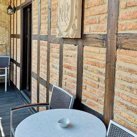 Akla Con Jacuzzi Santillana ホテル サンティリャーナ・デル・マル