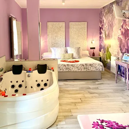 Akla Con Jacuzzi Santillana 3*