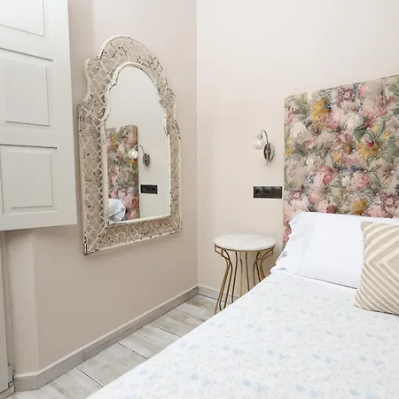 Akla Con Jacuzzi Santillana 3* 桑提亚纳德玛