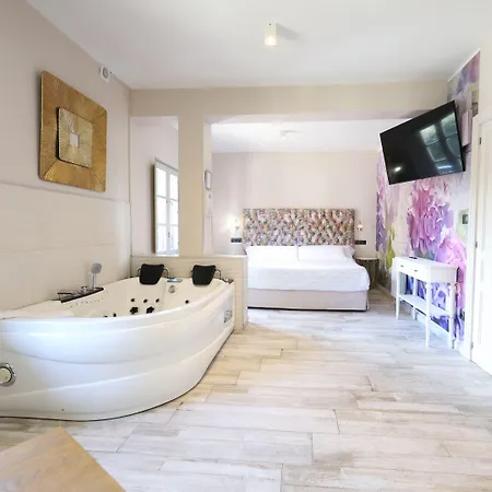 酒店 Akla Con Jacuzzi Santillana 桑提亚纳德玛