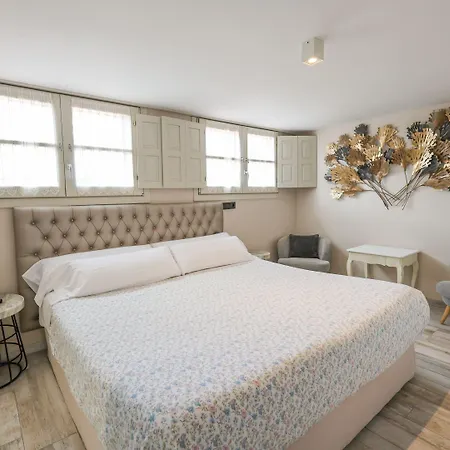 Akla Con Jacuzzi Santillana 桑提亚纳德玛