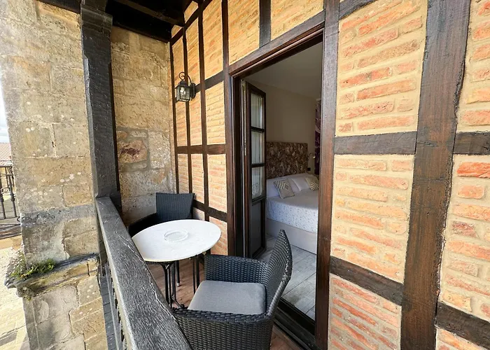 Hotel Akla Con Jacuzzi Santillana