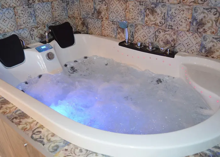 Akla Con Jacuzzi Santillana 3* Santillana del Mar