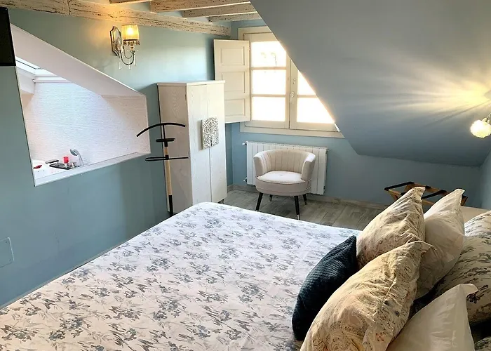 Akla Con Jacuzzi Santillana