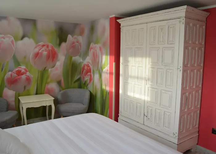 Hotel Akla Con Jacuzzi Santillana 3*